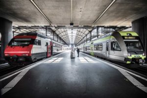 trafiko zug bahn sbb bls bahnhof luzern mobilitaet